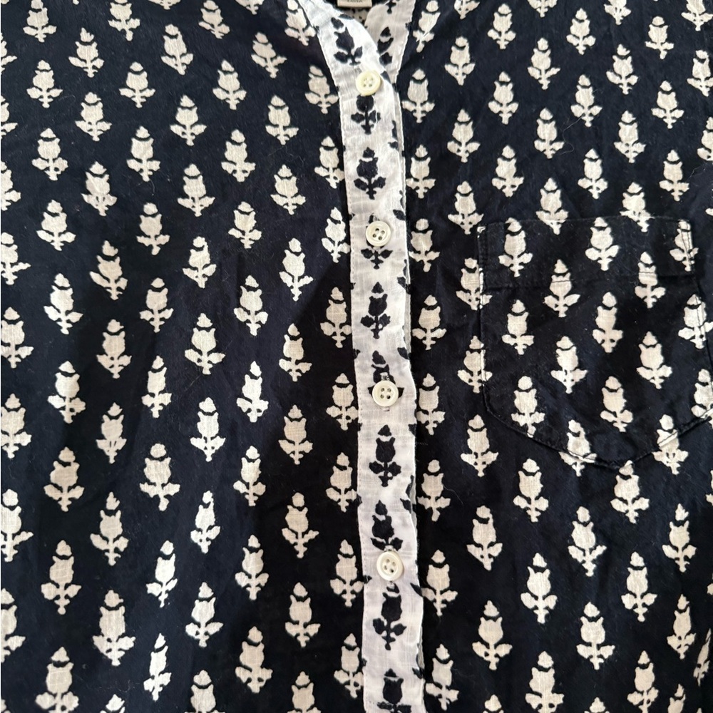 ❌Sold❌ J. Crew Black and White Thistle Print Popover - Picture 3 of 5
